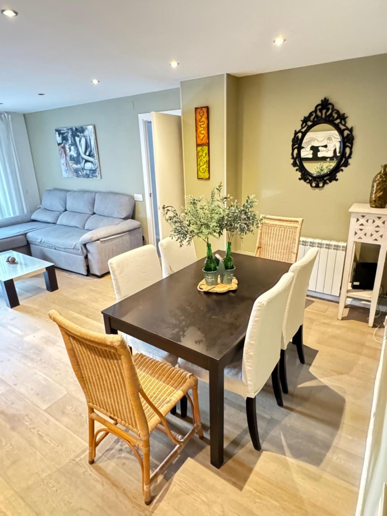 Lux Apartament ซาลอว์ ภายนอก รูปภาพ