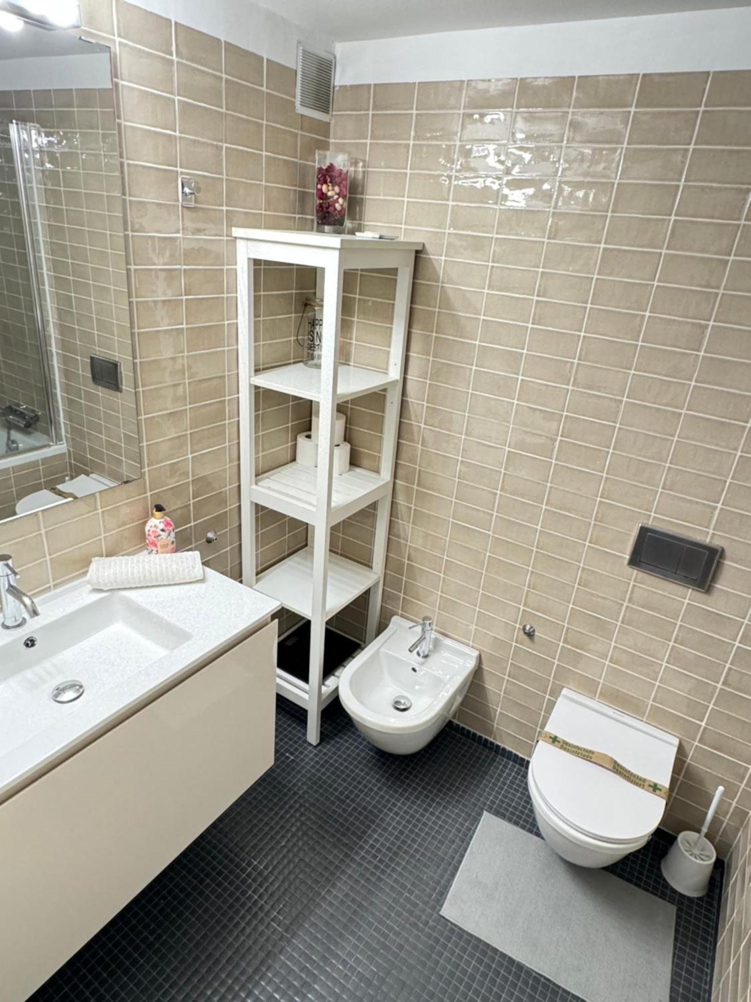 Lux Apartament ซาลอว์ ภายนอก รูปภาพ